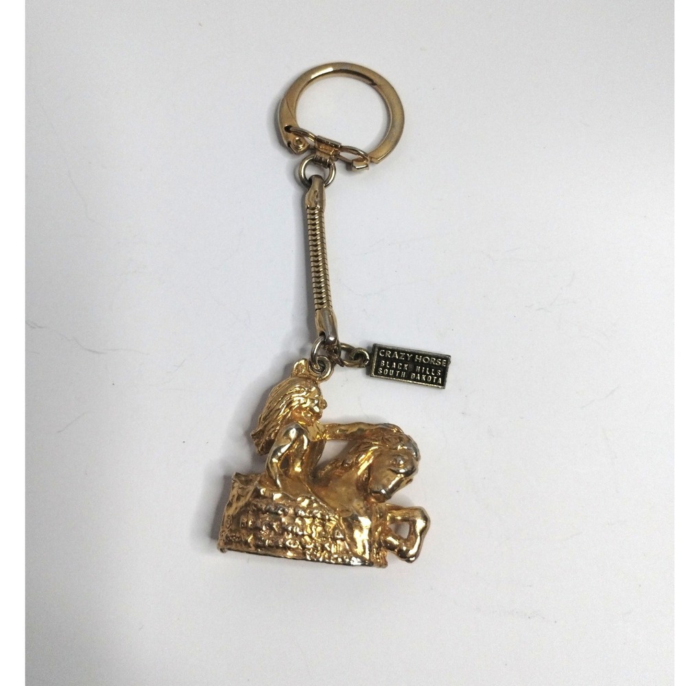 Vintage Crazy Horse Black Hills‎ South Dakota Gold Tone Souvenir Keychain - Picture 1 of 6